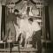 Demontiranje raspela Blaža Jurjeva Trogiranina u crkvi sv. Franje u Splitu (fototeka AKO-ST, inv. br. 13697, broj negativa: R 6350,  I. M. 20. svibnja 1963.)