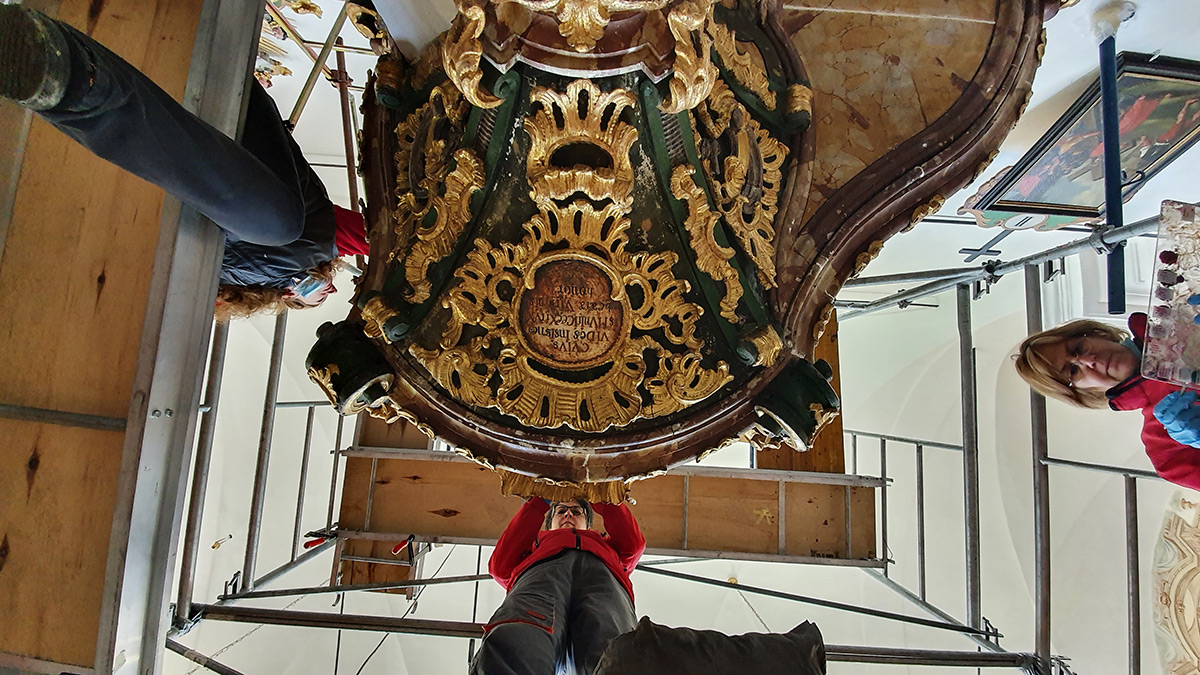 Propovjedaonica F. A. Strauba u župnoj crkvi Pohoda Marijina u Mariji Gorici