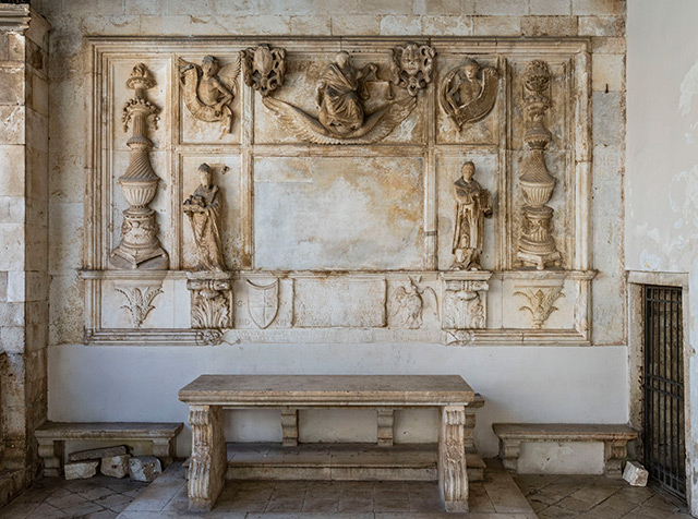 Retabl "Pravde" Nikole Firentinca u gradskoj loži Trogir