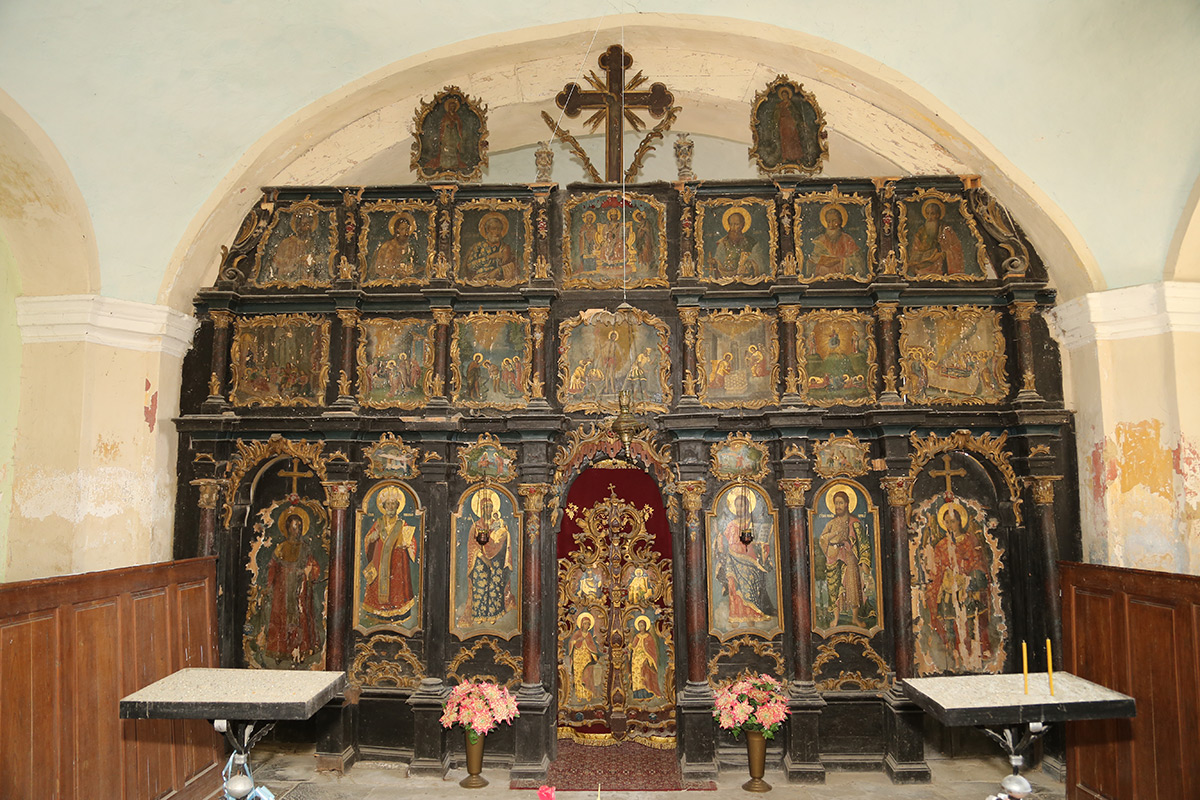 Ikonostas  iz parohijske crkve sv. Velikomučenika Georgija u Vojakovcu, istraživanje i  plan konzervatorsko-restauratorskih radova